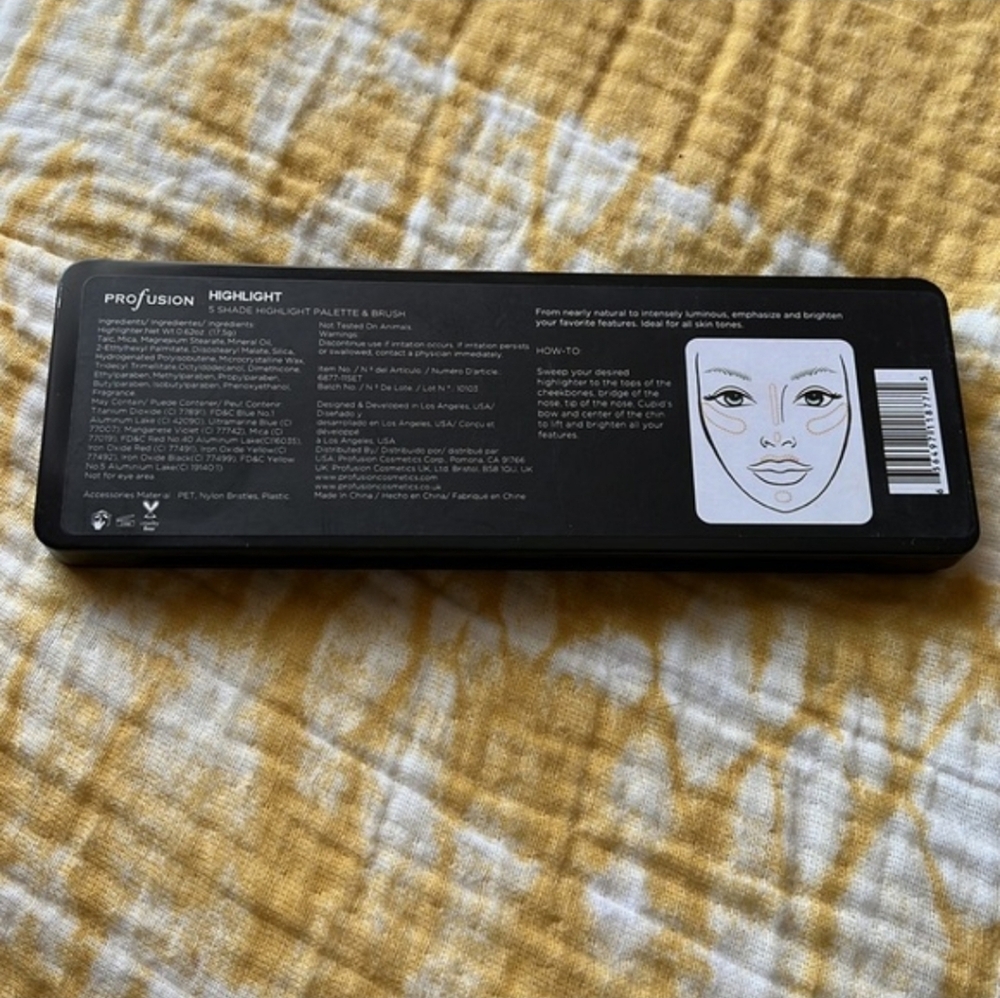 Profusion Cosmetics Highlight Makeup Case NWT - Picture 2 of 6